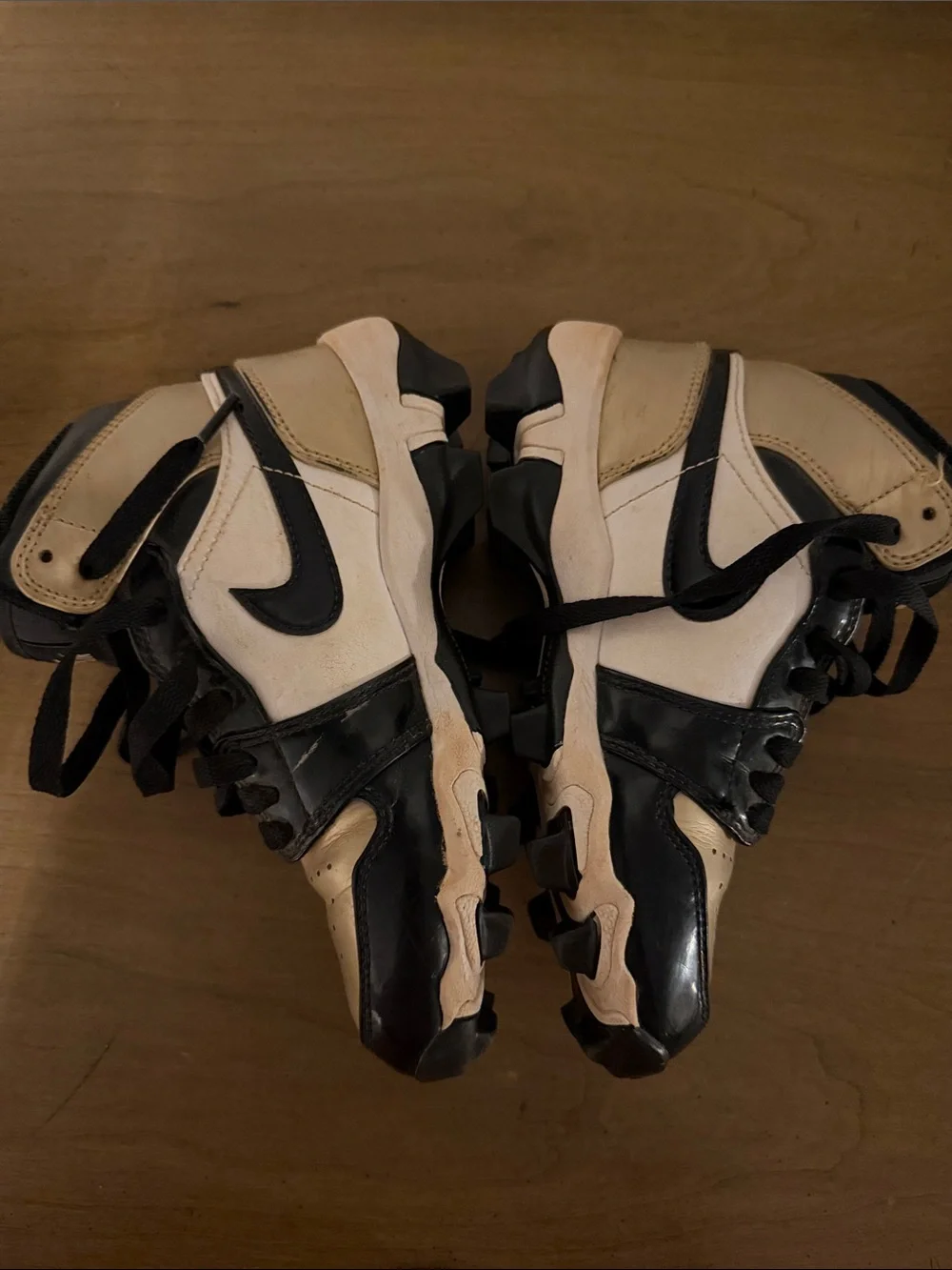 Nike Kids Black, Gold and White High-Top Sneaker cleats
